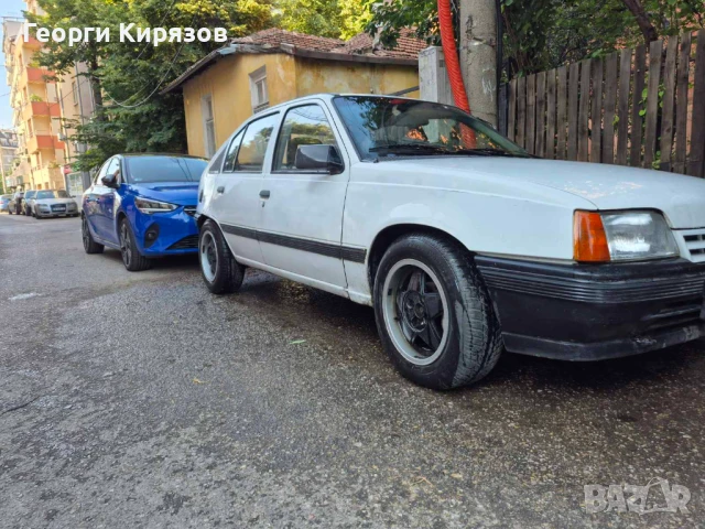 Opel Kadett 1.6 моно инжекцион