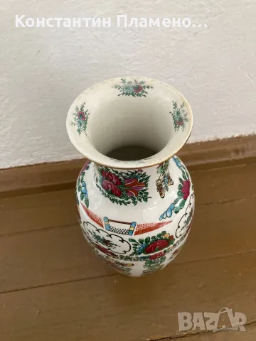 Две порцеланови китайски вази 1960-1970г, снимка 4 - Антикварни и старинни предмети - 48957672