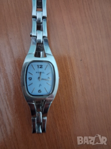 Дамски часовник, снимка 6 - Дамски - 52841635