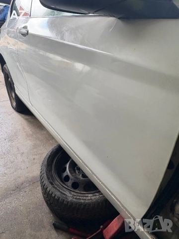 Дясна врата и огледало предна за бмв ф21 bmw f20, снимка 2 - Части - 53418846