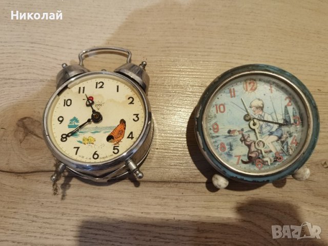 Лот стари анимирани настолни часовници 