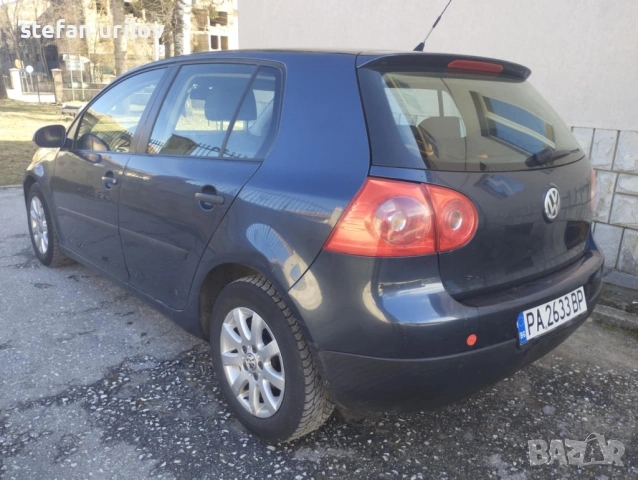 VW Golf 5 1.6 FSI, снимка 3 - Автомобили и джипове - 53615212