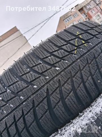 215 65 17 Bridgestone 4броя зимни , снимка 4 - Гуми и джанти - 53061866