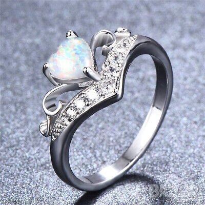 Дамски пръстен с опал и кристали