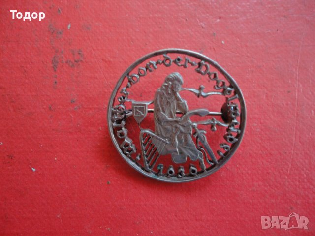 Ажурна сребърна брошка знак 1930, снимка 8 - Колиета, медальони, синджири - 40085082