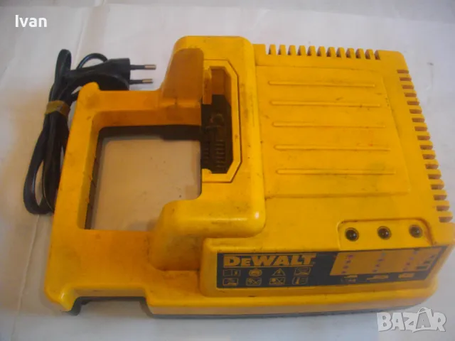 36V DeWALT DE9000 Type 1 ОРИГИНАЛНО НЕМСКО ЗАРЯДНО ДеВалт ЗА БАТЕРИИ 28-36 ВОЛТА ОТЛИЧНО, снимка 2 - Други инструменти - 49048147