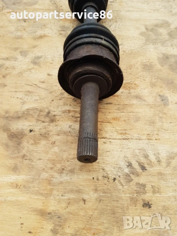 Полуоска на предно дясно колело за KIA Sportage 2.0 (2001), снимка 2 - Части - 53335519