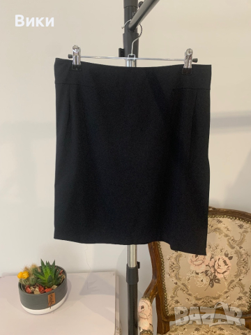 Елегантна пола в черно М размер, снимка 2 - Поли - 44779450
