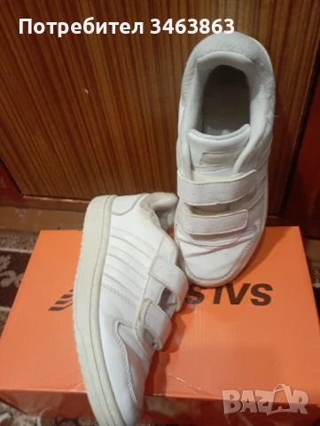 Юношески маратонки Adidas, подходящи за всекидневна употреба., снимка 3 - Детски маратонки - 51144583