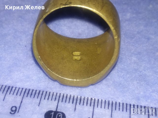 СТАР БРОНЗО РЕТРО ПРЪСТЕН с ЕМБЛЕМАТА на МЕРЦЕДЕС БЕНЦ и ПЕЧАТИ за ЗЛАТО 750 и 18К За КОЛЕКЦИЯ 32600, снимка 3 - Антикварни и старинни предмети - 39722722