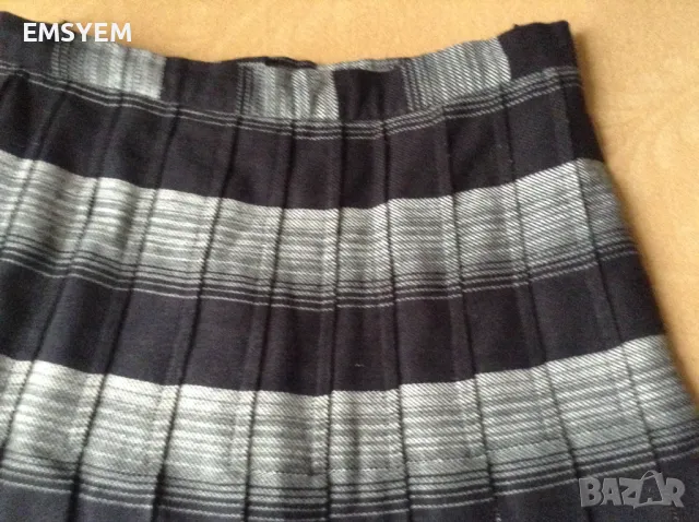 Дамска пола на плисе, снимка 2 - Поли - 47575067