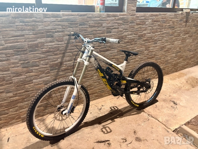 Колело YT TUES 2012