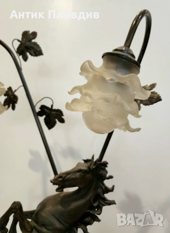 Декоративна настолна лампа с фигура на кон, снимка 5 - Настолни лампи - 53108292