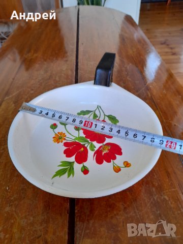 Стар емайлиран омлетен тиган,тиганче #12, снимка 3 - Антикварни и старинни предмети - 42654709