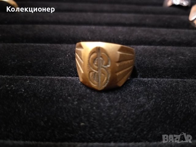 Позлатен винтидж пръстен с доларен символ – маркировка 18K 750, снимка 2 - Пръстени - 41039541