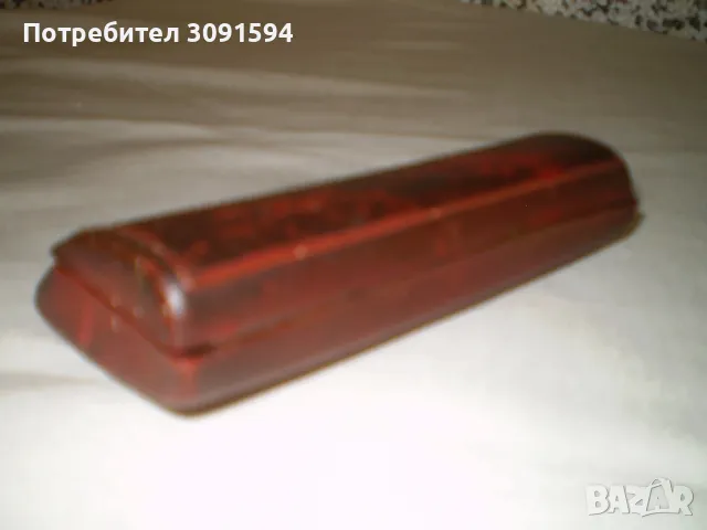 Стара кълъвка за очила червен бакелит маркировка CM depose, снимка 7 - Антикварни и старинни предмети - 48096475