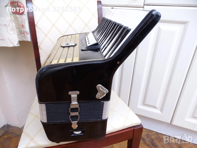 Продавам акордеон Weltmeister 60 баса в отлично състояние, снимка 9 - Акордеони - 51758703