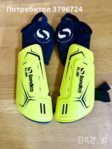 Футболни предпазни кори