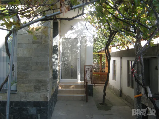 ЛУКСОЗНА КЪЩА на два етажа , РЗП 360 кв.м, снимка 7 - Къщи - 48673495