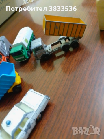 Стари метални ретро играчки колички Matchbox made in England, снимка 6 - Колекции - 53672677