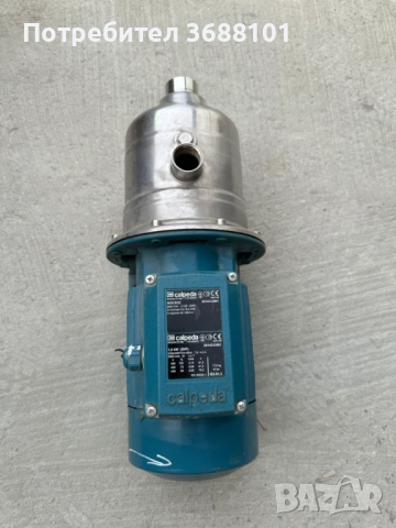 Продавам италианска водна помпа Калпеда, снимка 2 - Водни помпи - 52212491