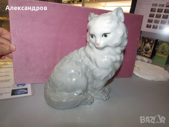 Порцеланова котка 21см. 