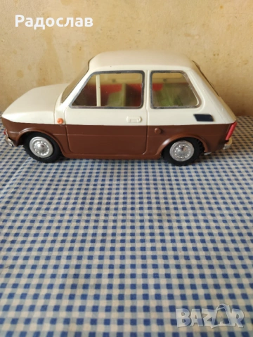 Нова колекционерска количка FIAT 126