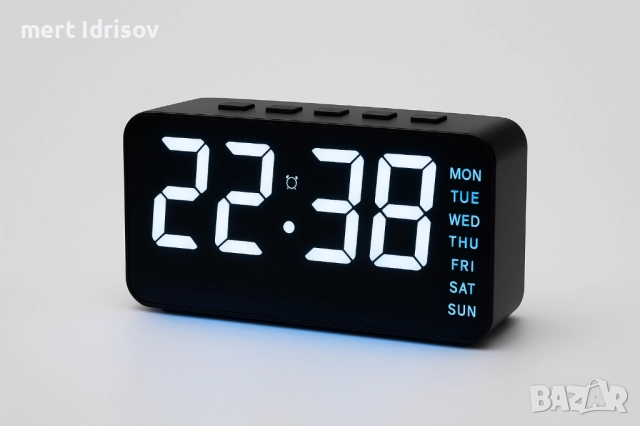 Дигитален часовник/будилник