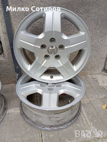 Оригинални Джанти от Додж Калибър стават за MAZDA 3 5 6 CX-3 CX-5, 17 цола,5х114.3 централен 67.1, снимка 2 - Гуми и джанти - 52484349