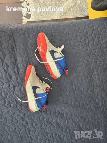 маратонки Nike 