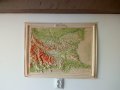 Продавам стара,релефна,географска карта на България--1966 година.