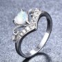 Дамски пръстен с опал и кристали
