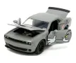 Метални колички: Dodge Challenger SRT Hellcat – Tom & Jerry с фигурка, Jada 1:24, снимка 3