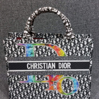 Дамска чанта Christian Dior код 73, снимка 1 - Чанти - 36131686