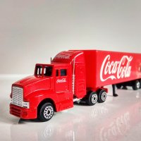 Coca-Cola , Кока Кола, нови камиони в кутия . , снимка 4 - Коли, камиони, мотори, писти - 44369081