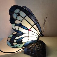 Настолна лампа тифани-пеперуда, снимка 3 - Настолни лампи - 41796947