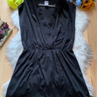 Тънка черна рокля Веро Мода, снимка 1 - Рокли - 41592621