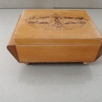 Дървена кутия 13.5 х 9 h 5.5 см. , снимка 1 - Други стоки за дома - 40302898