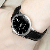 Швейцарски часовник Maurice Lacroix Les Classiques, снимка 2 - Луксозни - 36123163