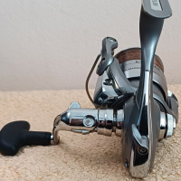 Риболовна макара Daiwa Exceler 2500 E, снимка 4 - Макари - 44923166