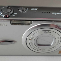 Фотоапарат Panasonic DMC-FX01, снимка 3 - Фотоапарати - 44836698