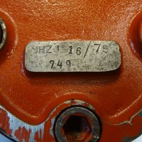 Хидравлична зъбна помпа TOS JHZJ 16/79 hydraulic pump, снимка 7 - Резервни части за машини - 42221680