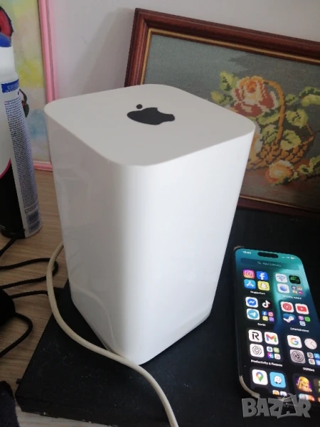 Apple AirPort Extreme A1521 EMC 2703 (6th Gen) Wireless Router, снимка 1