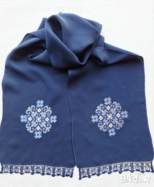 Ръчно бродиран копринен шал с дантела, снимка 1