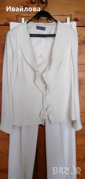 Дамски костюм , снимка 1