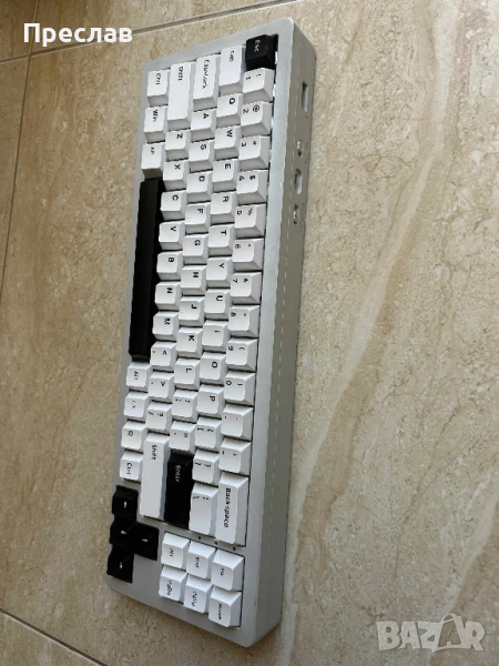 Продавам механична клавиатура Womier SK71 – отлично състояние, снимка 1