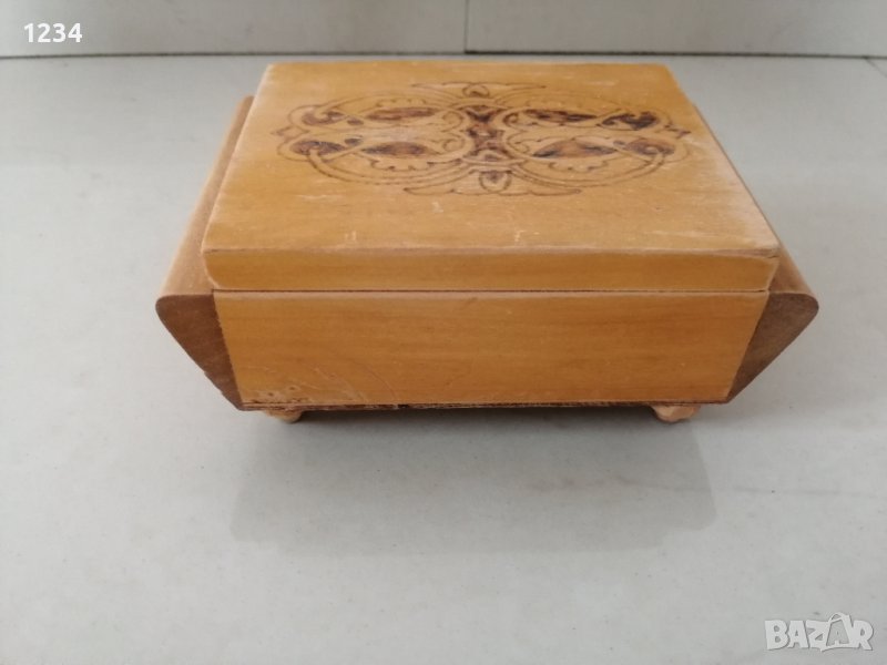 Дървена кутия 13.5 х 9 h 5.5 см. , снимка 1