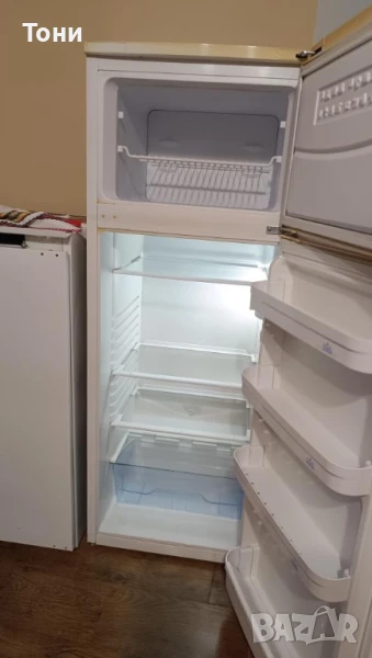 Хладилник с фризер, снимка 1