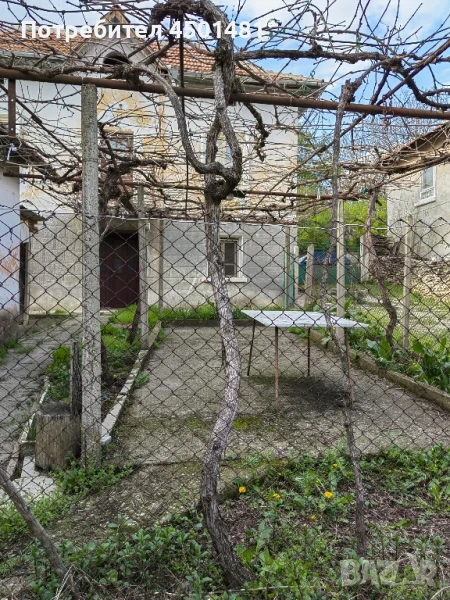 двуетажна къща в с. Върбешница , снимка 1