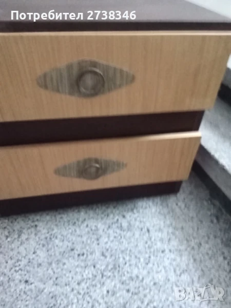 Два броя витиндж шкафове, снимка 1